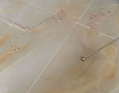 双清瓷砖空鼓维修公司分享粘合剂选择不当在瓷砖铺贴过程中可能导致以下问题
