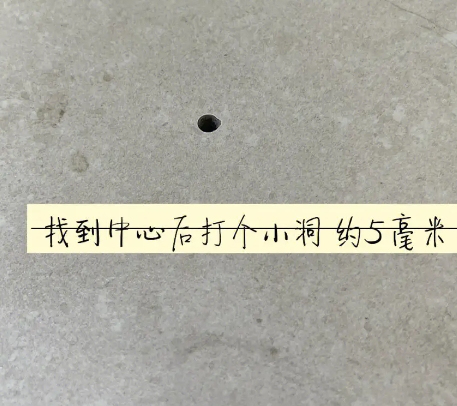 双清瓷砖空鼓维修公司专业解答在瓷砖铺贴过程中，如果砂料搅拌不均匀，将会带来以下问题